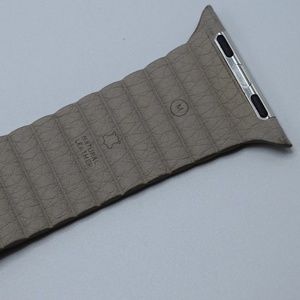 Apple Large 42mm Smoke Gray Venezia Leather Loop